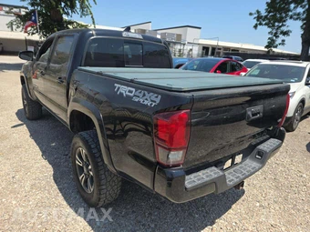 2019 Toyota Tacoma TRD Sport Crew Cab Medium Bed - miniatura 2