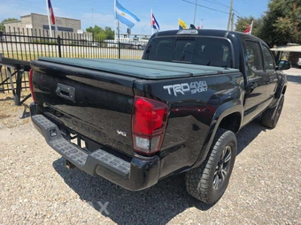 2019 Toyota Tacoma TRD Sport Crew Cab Medium Bed - miniatura 3