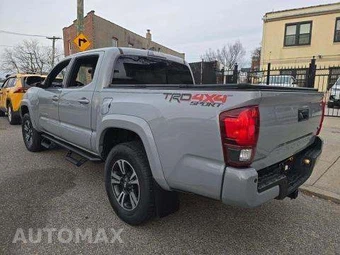 2019 Toyota Tacoma TRD Sport Crew Cab Medium Bed - miniatura 2