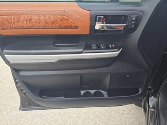 2019 Toyota Tundra 1794 Edition Crew Cab Short Bed - miniatura 9