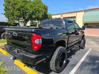 2019 Toyota Tundra Limited Crew Cab Short Bed - miniatura 3