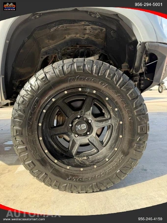 2019 Toyota Tundra Platinum Crew Cab Short Bed - miniatura 25