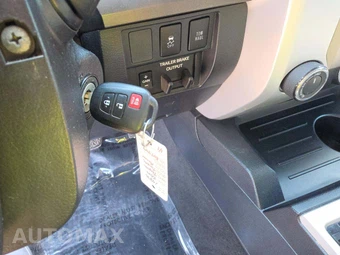 2019 Toyota Tundra SR5 Crew Cab Short Bed - miniatura 8