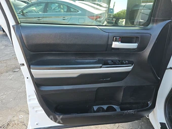 2019 Toyota Tundra SR5 Crew Cab Short Bed - miniatura 9