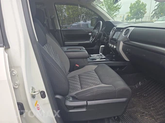 2019 Toyota Tundra SR5 Plus Crew Cab Short Bed - miniatura 8