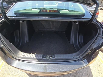 2019 Toyota Yaris LE Sedan - miniatura 23
