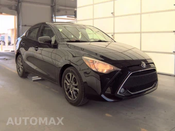 2019 Toyota Yaris LE Sedan - miniatura 4