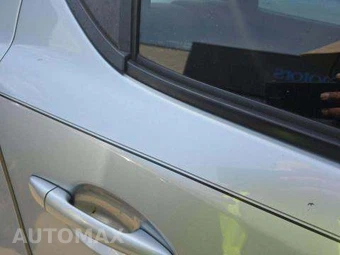2019 Toyota Yaris LE Sedan - miniatura 26