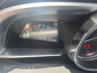 2019 Toyota Yaris XLE Sedan - miniatura 9