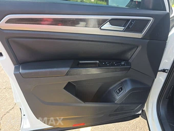 2019 Volkswagen Atlas V6 SE w/Technology - miniatura 9