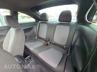 2019 Volkswagen Beetle S Hatchback – miniatura 10