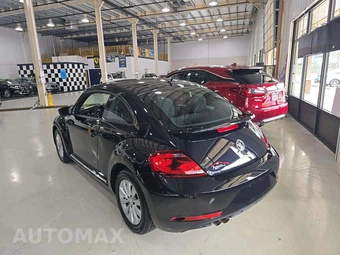 2019 Volkswagen Beetle S Hatchback – miniatura 2