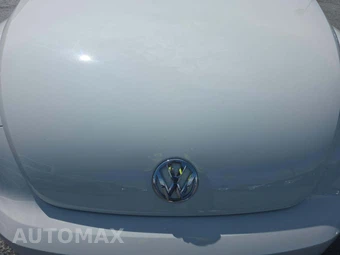 2019 Volkswagen Beetle SE Hatchback - miniatura 18