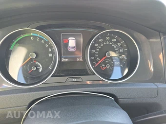 2019 Volkswagen e-Golf SE Hatchback – miniatura 12