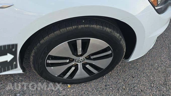 2019 Volkswagen e-Golf SE Hatchback – miniatura 26