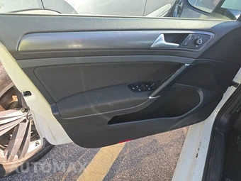 2019 Volkswagen e-Golf SE Hatchback – miniatura 9