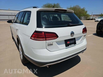 2019 Volkswagen Golf Alltrack S Wagon - miniatura 2