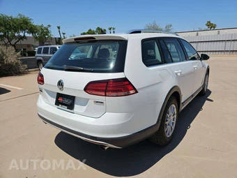 2019 Volkswagen Golf Alltrack S Wagon - miniatura 3