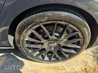 2019 Volkswagen Golf GTI S Hatchback - miniatura 11