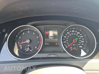 2019 Volkswagen Golf GTI SE Hatchback - miniatura 9