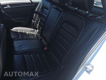 2019 Volkswagen Golf R Hatchback w/DCC & Navigation - miniatura 10