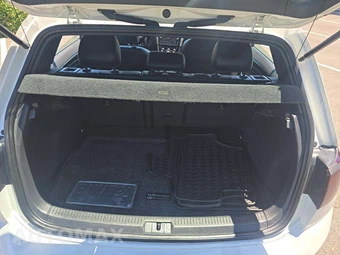 2019 Volkswagen Golf R Hatchback w/DCC & Navigation - miniatura 11