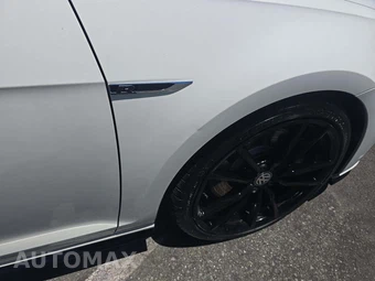 2019 Volkswagen Golf R Hatchback w/DCC & Navigation - miniatura 24