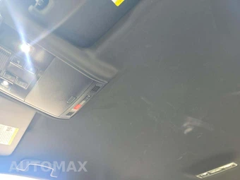 2019 Volkswagen Golf R Hatchback w/DCC & Navigation - miniatura 8