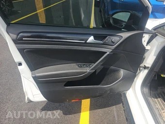 2019 Volkswagen Golf R Hatchback w/DCC & Navigation - miniatura 9