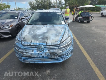 2019 Volkswagen Golf S Hatchback - miniatura 2
