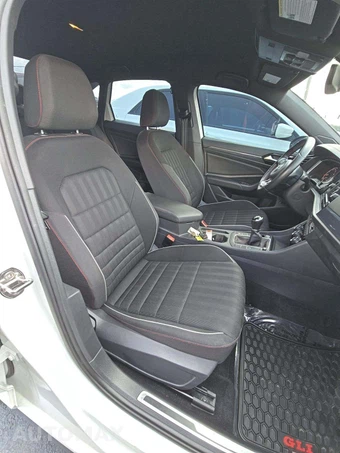 2019 Volkswagen Jetta GLI S - miniatura 18