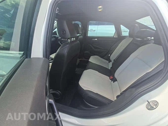 2019 Volkswagen Jetta R-Line – miniatura 13