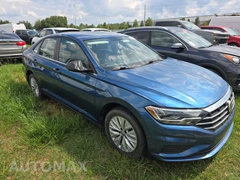 2019 Volkswagen Jetta R-Line – miniatura 3