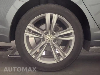 2019 Volkswagen Jetta R-Line – miniatura 11