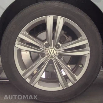 2019 Volkswagen Jetta R-Line – miniatura 44