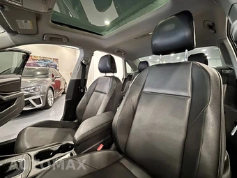 2019 Volkswagen Jetta R-Line - miniatura 10
