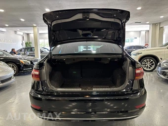 2019 Volkswagen Jetta R-Line - miniatura 37