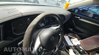 2019 Volkswagen Jetta R-Line - miniatura 24