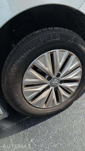 2019 Volkswagen Jetta R-Line - miniatura 25
