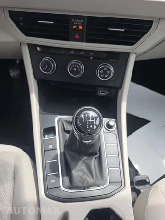 2019 Volkswagen Jetta S – miniatura 26