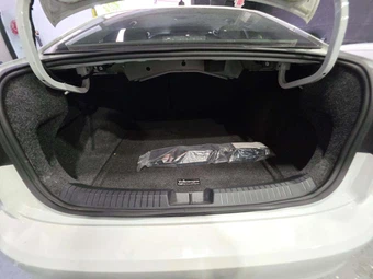 2019 Volkswagen Jetta SE – miniatura 14