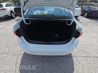 2019 Volkswagen Jetta SE – miniatura 14