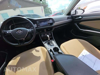 2019 Volkswagen Jetta SE - miniatura 10