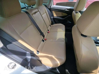 2019 Volkswagen Jetta SE - miniatura 16