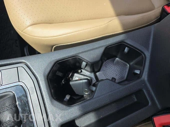 2019 Volkswagen Jetta SE - miniatura 8