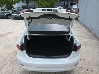 2019 Volkswagen Jetta SE – miniatura 14