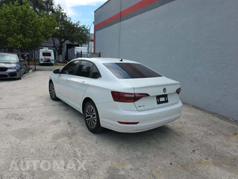 2019 Volkswagen Jetta SE – miniatura 2