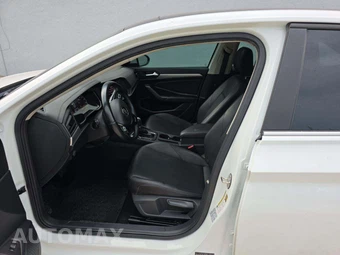 2019 Volkswagen Jetta SE – miniatura 6