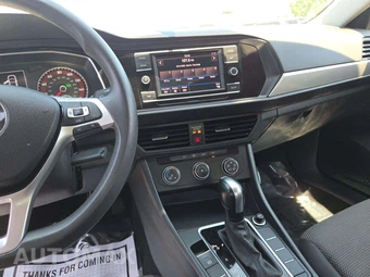 2019 Volkswagen Jetta SE – miniatura 10