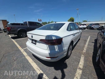2019 Volkswagen Jetta SE – miniatura 3